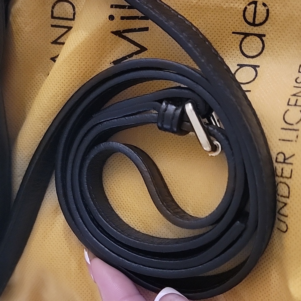 Valentino By Mario Valentino Black Crossbody Bag Great For‎ Everyday Use - Picture 14 of 16